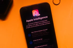 آپدیت Apple Intelligence در آیفون 15 پرو مکس.
